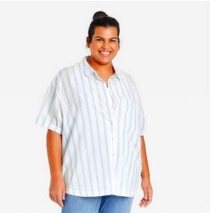 Ava and Viv casual summer shirt, white with light blue stripes. NWT. Size 2x